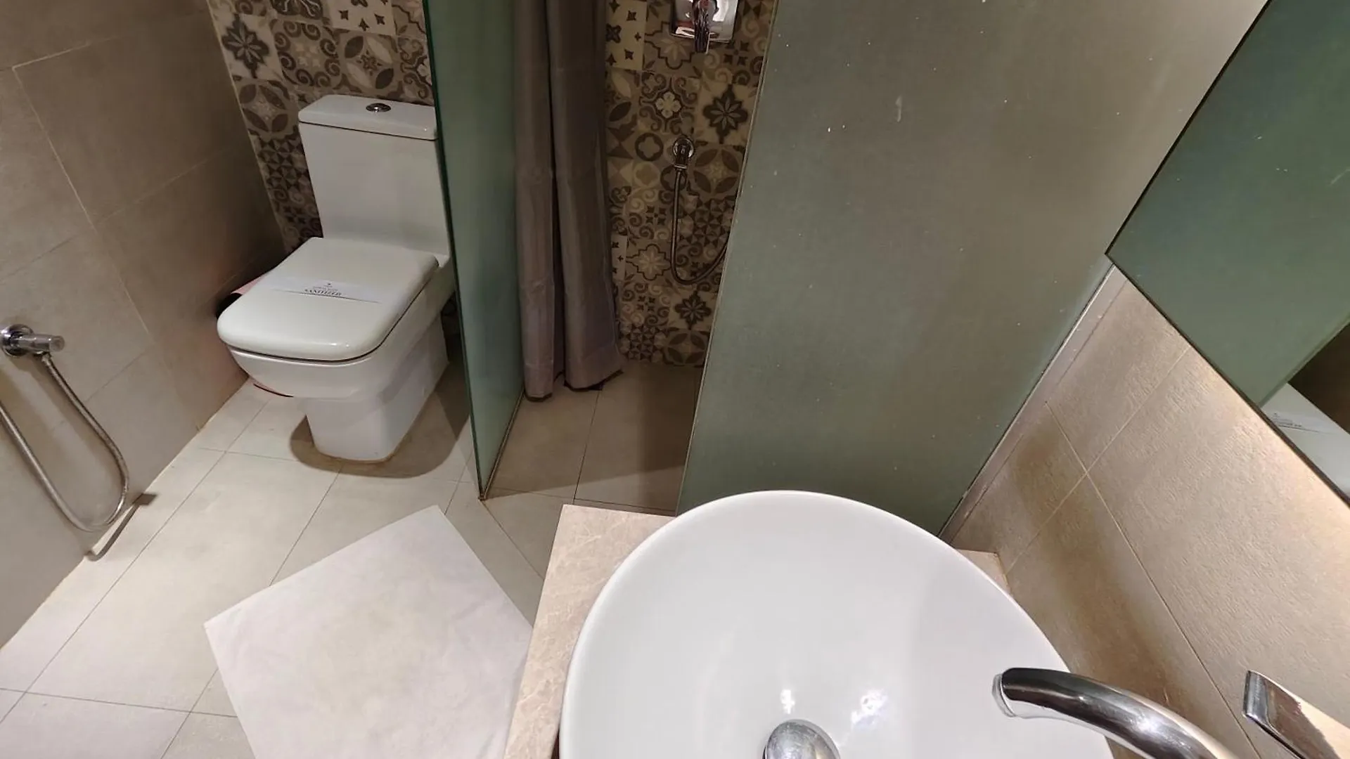 ***  Hotel Nandini Dhaka Bangladesh